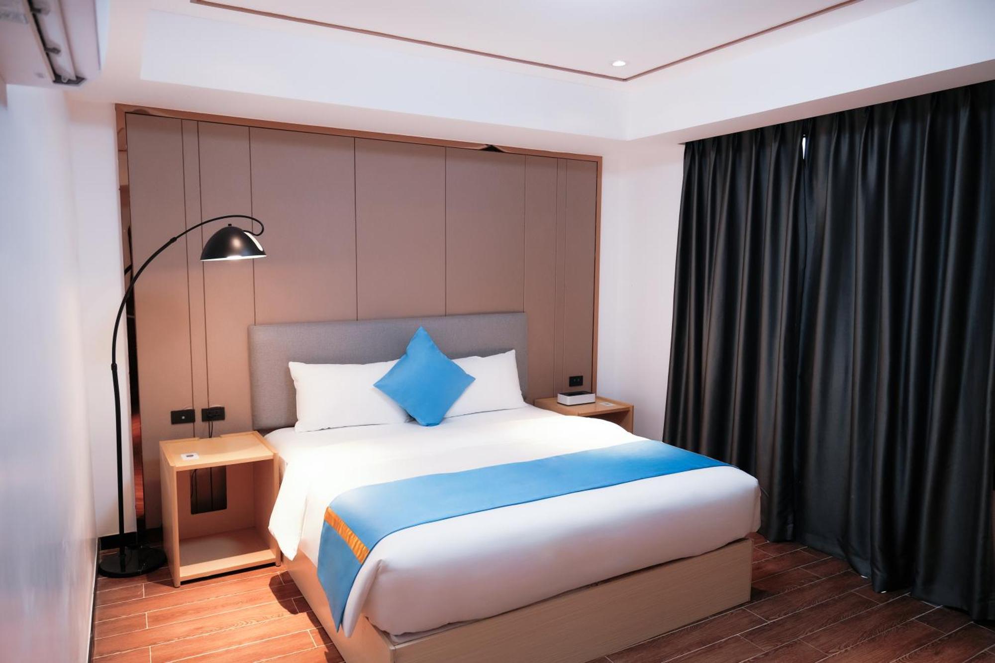 Golden Seagulls Hotel Paranaque City 외부 사진